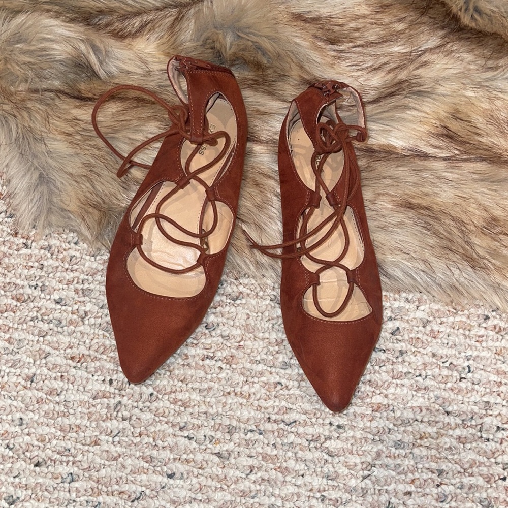 EXPRESS lace up flats